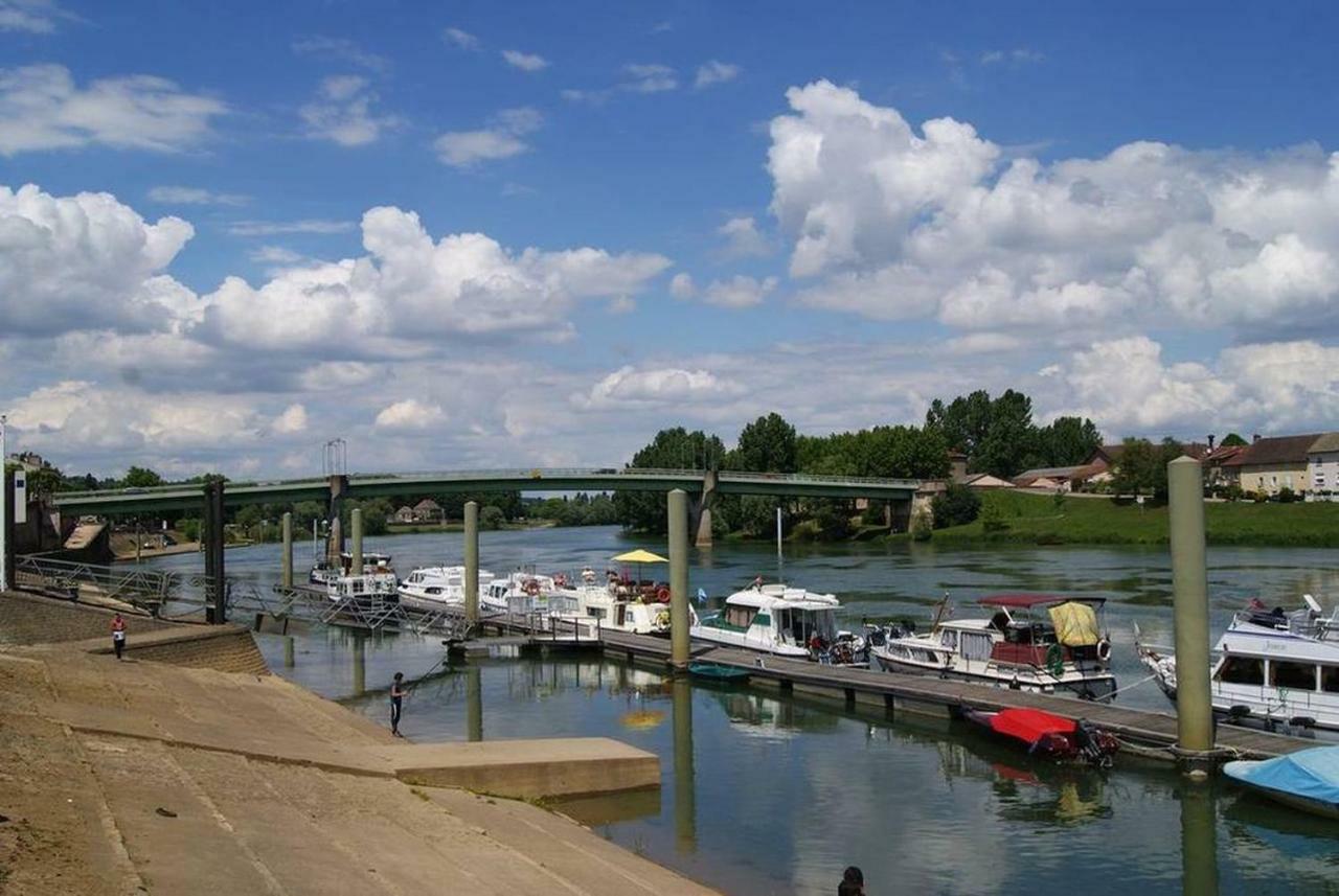 Tournus Belle Maison Vue Sur Saone Екстер'єр фото